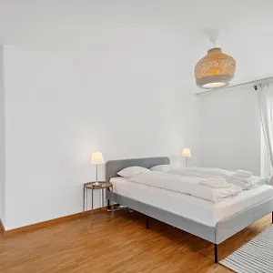 Apartment Spacious Hoting, Zürich